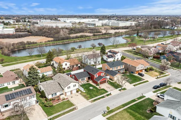 $445,000 | 176 Appleby Drive, Glendale Heights, IL 60139