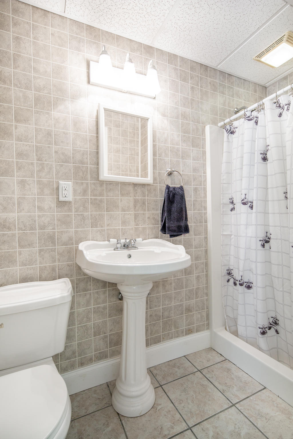 10390 Fielding Road Ooltewah, TN 37363 - Photo 18 of 23 Downstairs Bath