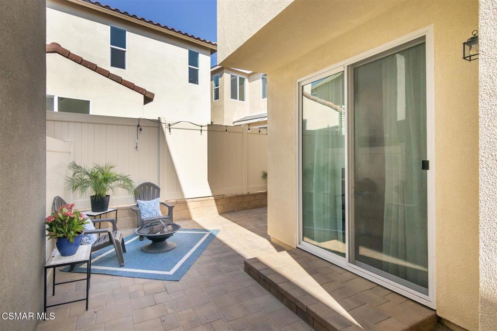 1855 Malalenca Road Santa Paula, CA 93060 - Photo 24 of 39 a living room with furniture