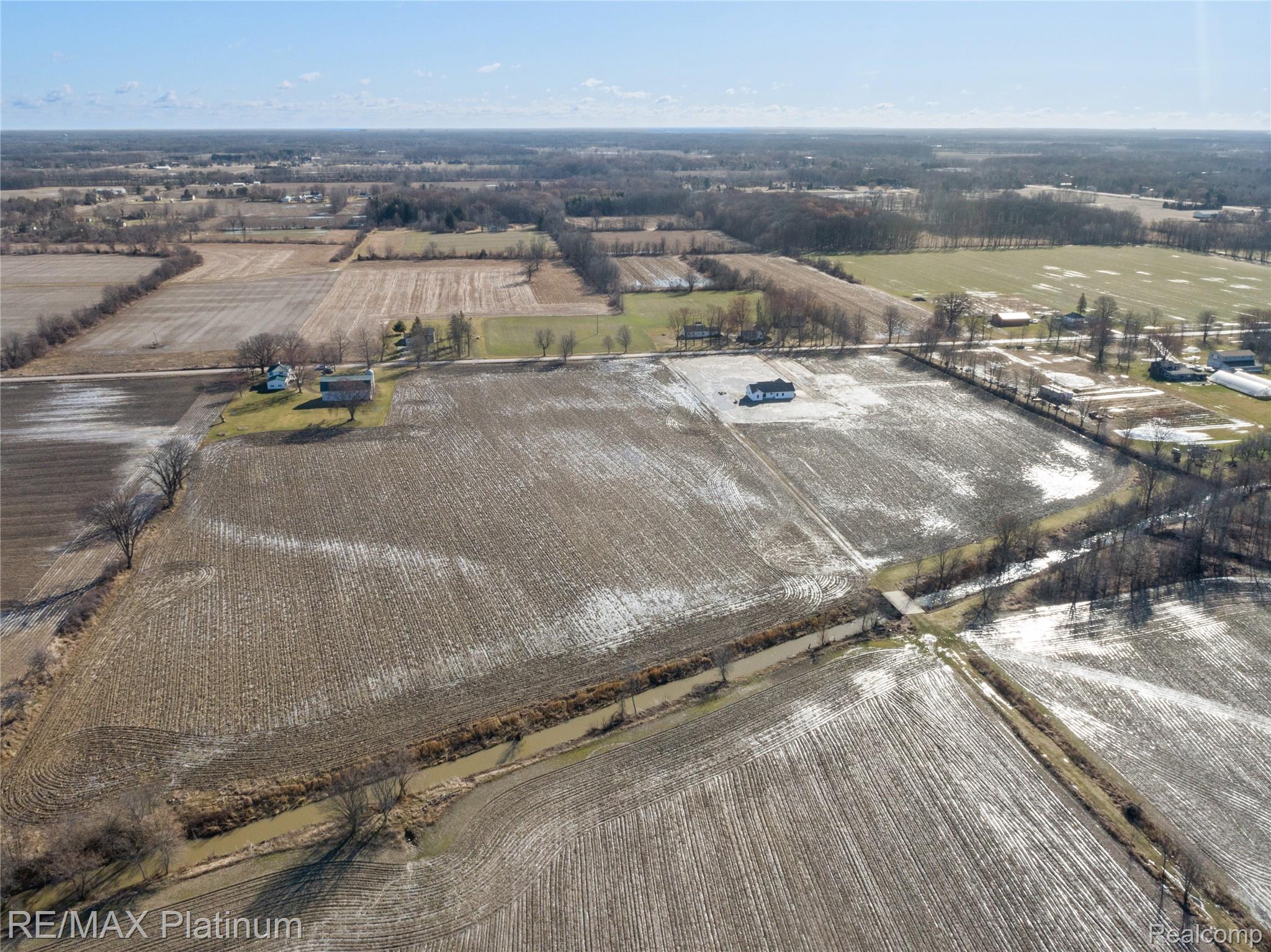 1136 South Nichols Road Swartz Creek, MI 48473 - Photo 16 of 53 1136 S. Nichols66.jpg