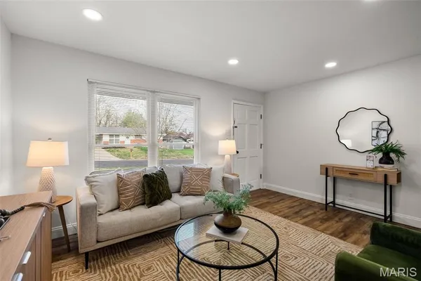 $249,900 | 4512 Burncoate Drive, St. Louis, MO 63129