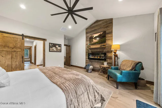 $1,649,500 | 29131 North Hindman Street, Athol, ID 83801