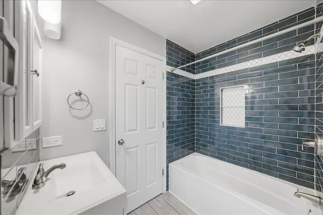 $460,000 | 1081 Hunter Street, Lombard, IL 60148