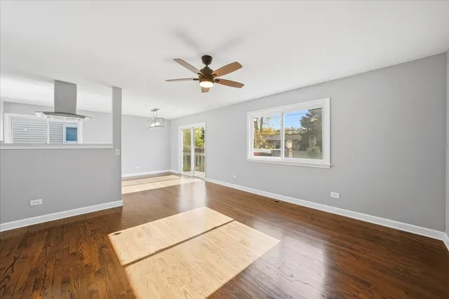 $460,000 | 1081 Hunter Street, Lombard, IL 60148