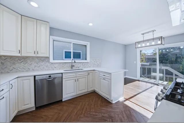 $460,000 | 1081 Hunter Street, Lombard, IL 60148