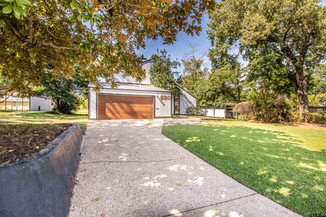 $319,900 | 520 East Lake Street, Tyler, TX 75701