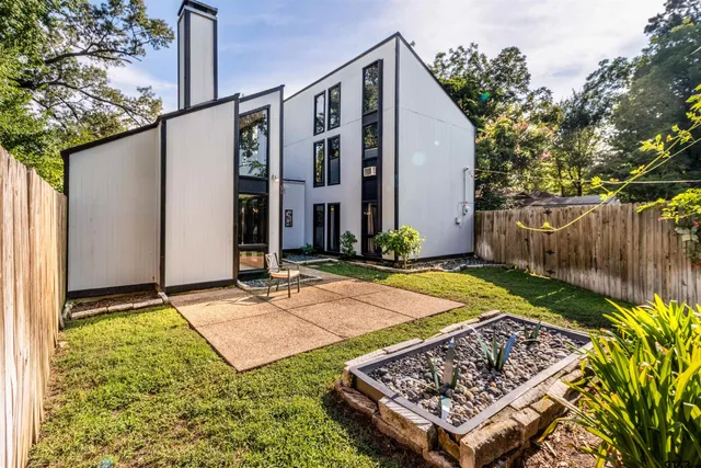 $319,900 | 520 East Lake Street, Tyler, TX 75701