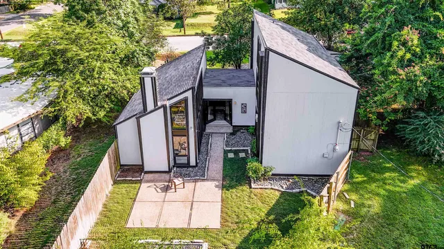 $319,900 | 520 East Lake Street, Tyler, TX 75701