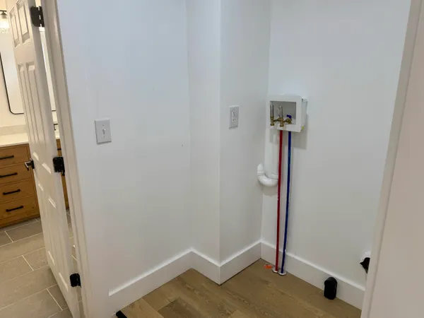 a view of walk in closet