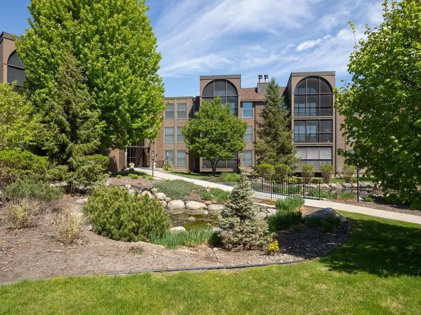 $225,000 | 9700 Portland Avenue South, Unit 331, Bloomington, MN 55420