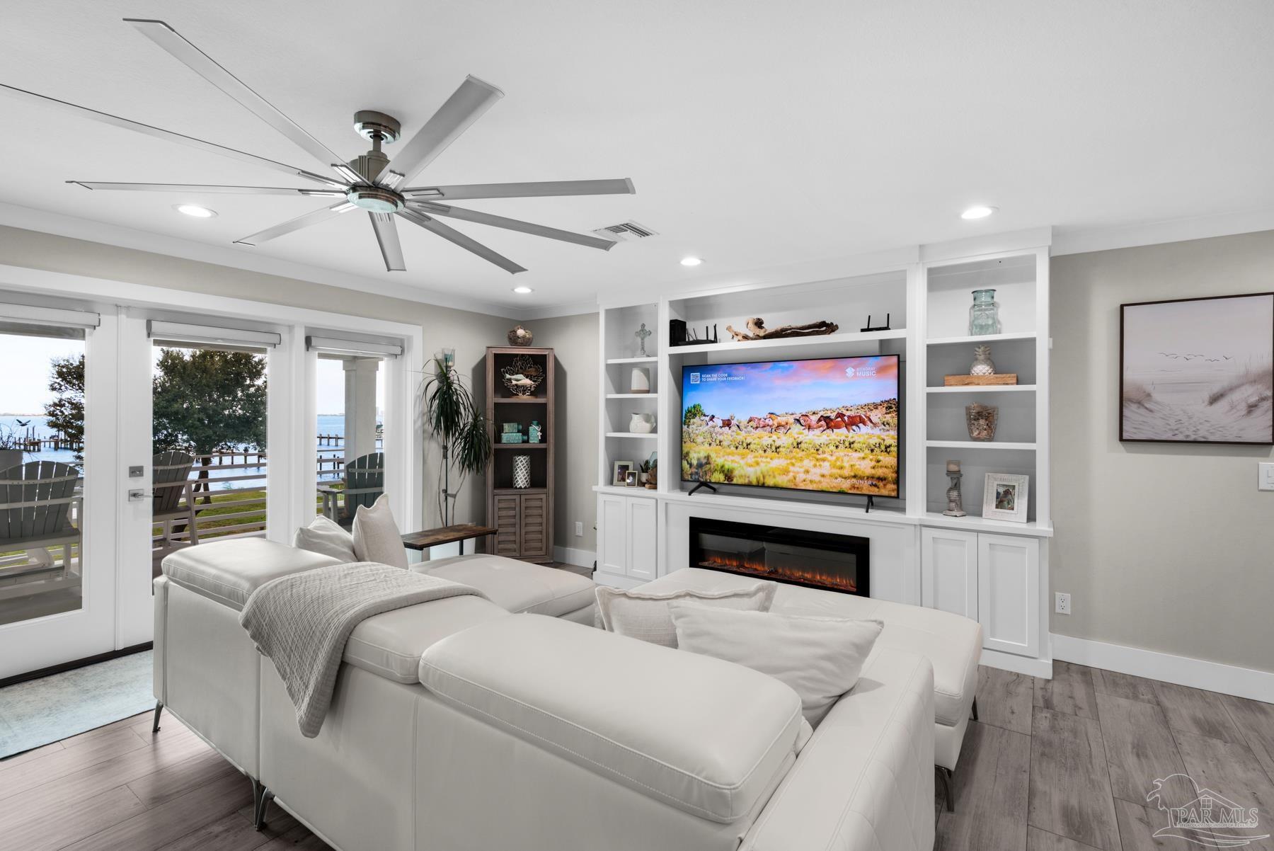 2829 Bay Street Gulf Breeze, FL 32563 - Photo 10 of 69 Great Room Open