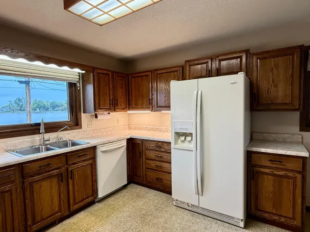 $289,900 | 146 West Washington Avenue, Alden, MN 56009