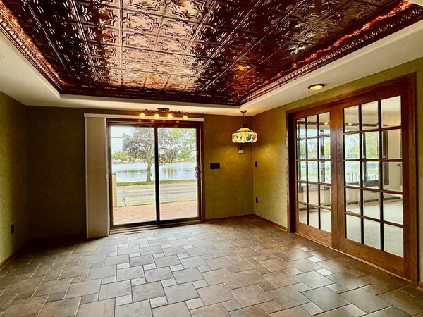 $289,900 | 146 West Washington Avenue, Alden, MN 56009