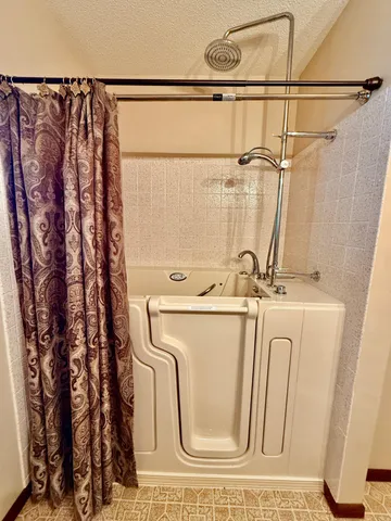 $289,900 | 146 West Washington Avenue, Alden, MN 56009