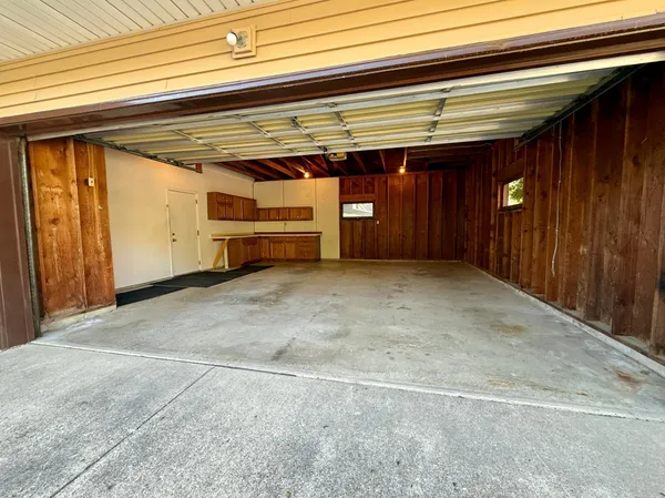 $289,900 | 146 West Washington Avenue, Alden, MN 56009