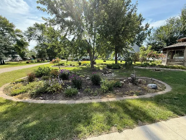 $289,900 | 146 West Washington Avenue, Alden, MN 56009