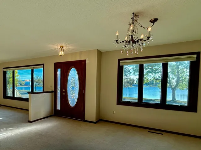 $289,900 | 146 West Washington Avenue, Alden, MN 56009