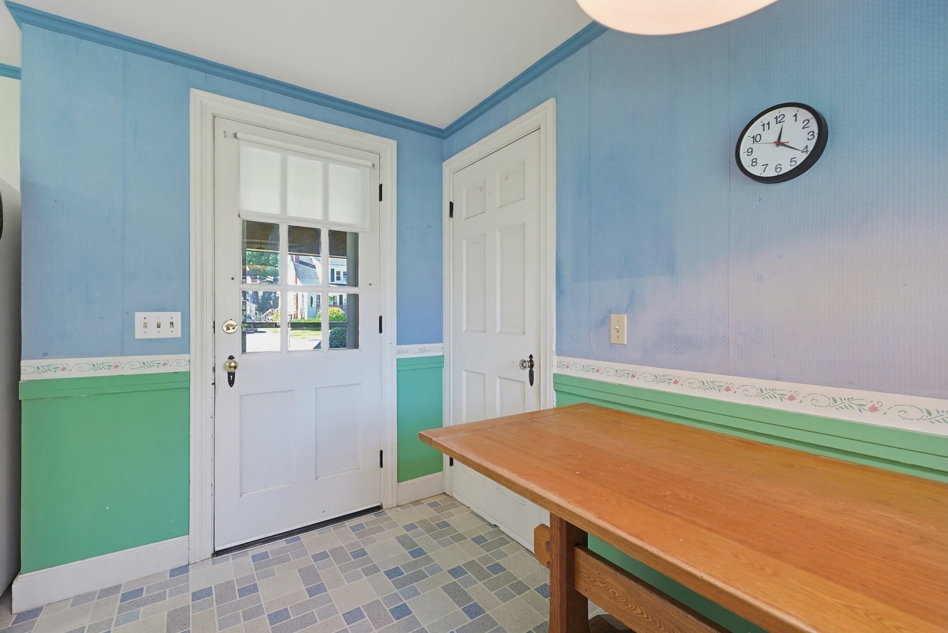 24 Stark Road Worcester, MA 01602 - Photo 10 of 42 Gallery Image 10