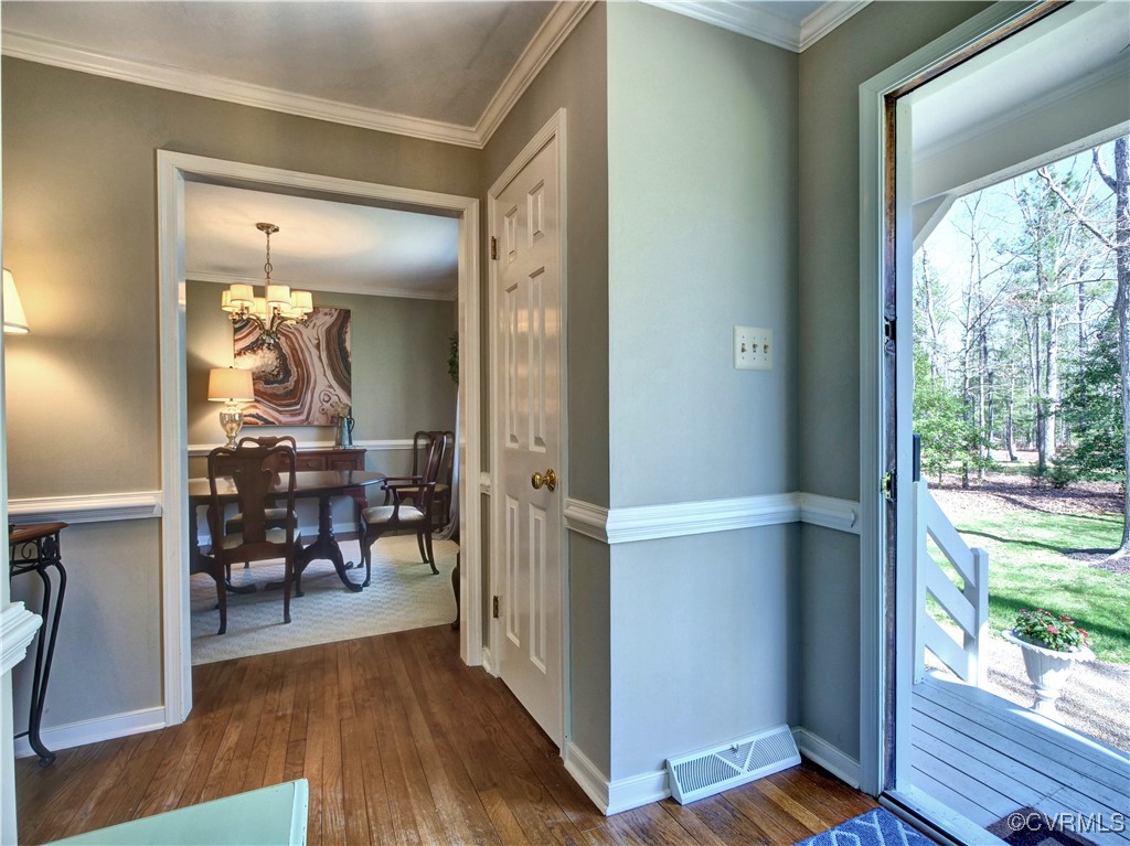 1630 Old Hundred Road Midlothian, VA 23112 - Photo 4 of 31 Gallery Image 4