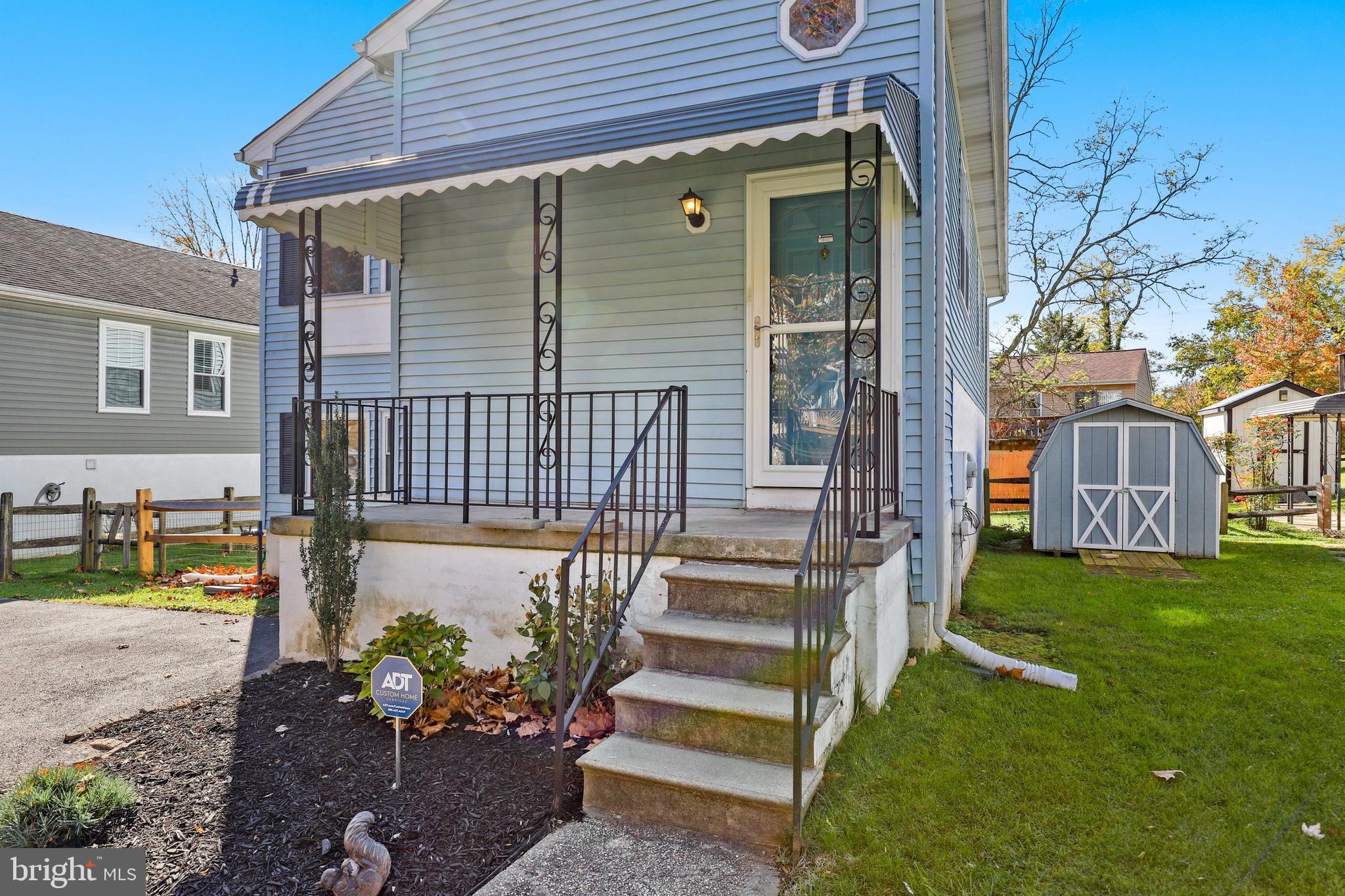 1910 Monumental Road Baltimore, MD 21227 - Photo 2 of 31