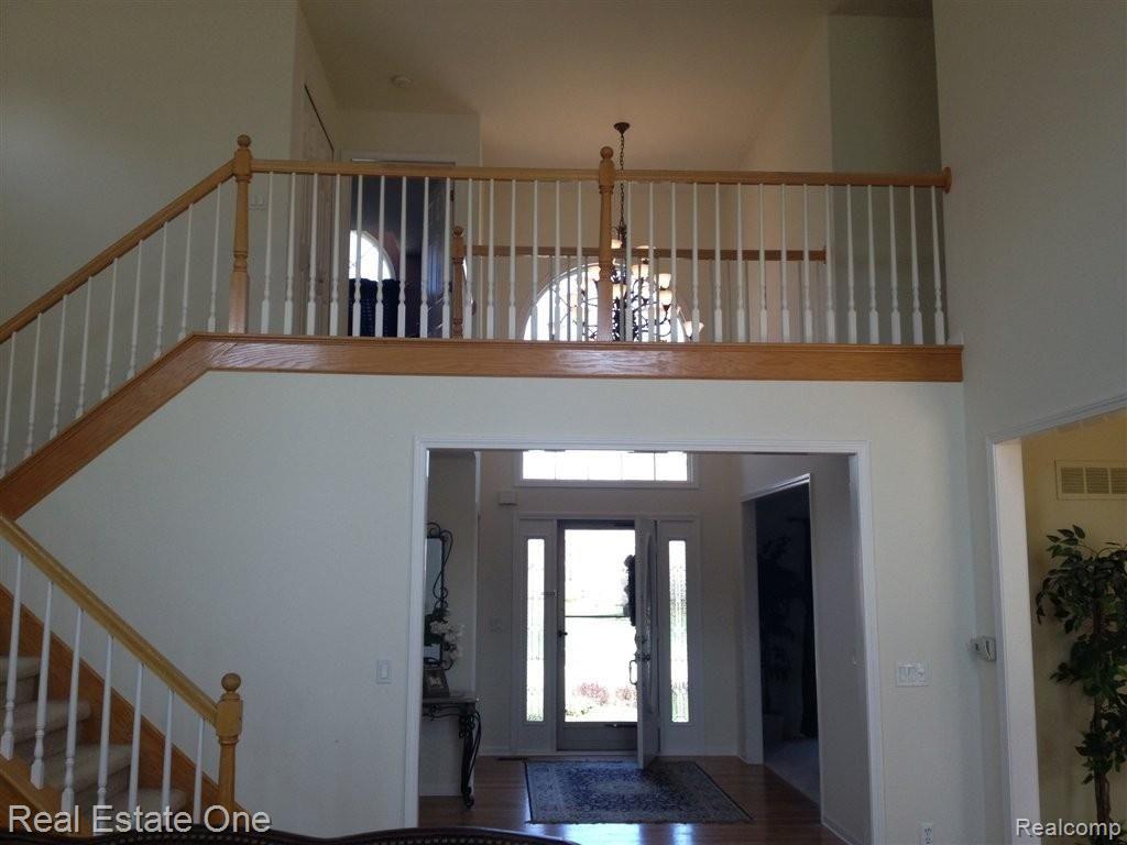 1218 Welland Drive Rochester, MI 48306 - Photo 8 of 24 7 open balcony.JPG