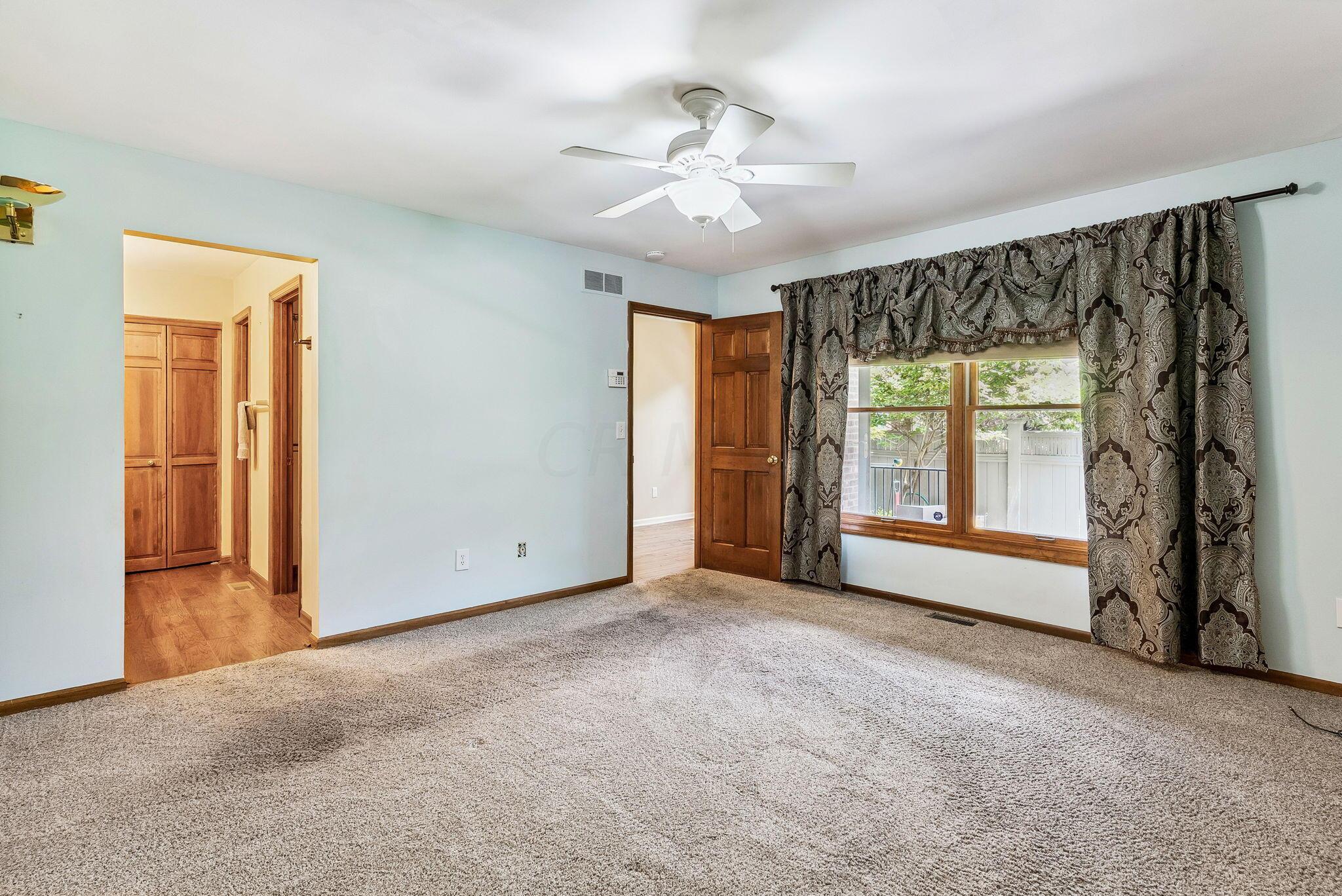 2164 Sandston Road Columbus, OH 43220 - Photo 17 of 55 OWNER SUITE