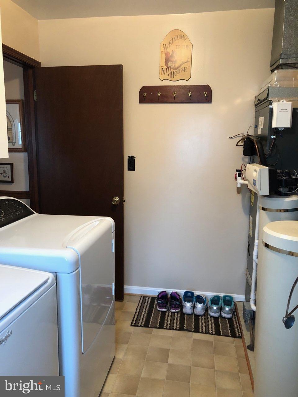 624 Deale Road Deale, MD 20751 - Photo 14 of 15 Laundry area and mud room