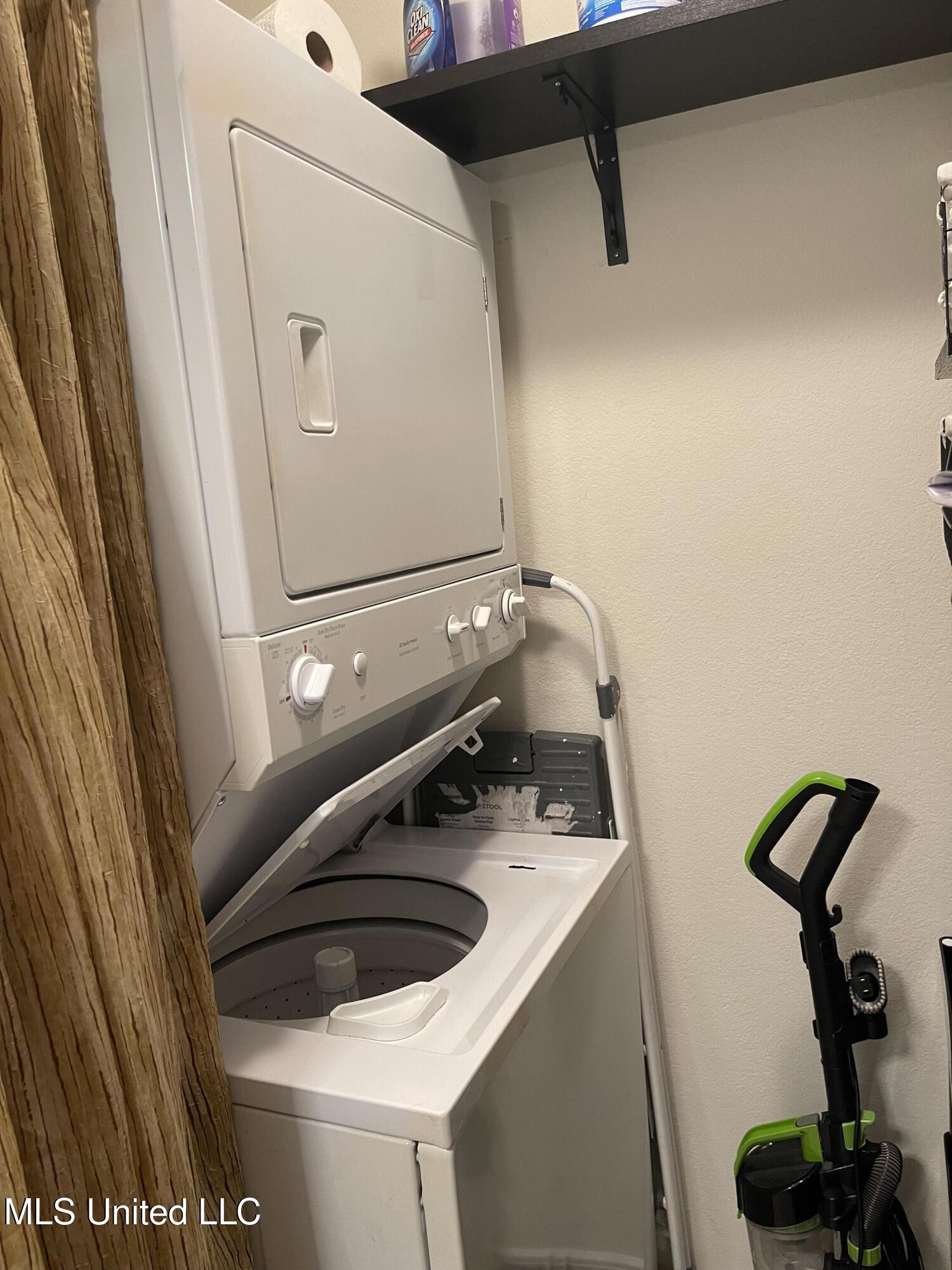 1282 Beach Boulevard, Unit 106 Biloxi, MS 39530 - Photo 13 of 28 IMG_6821