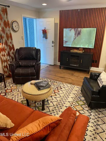 $2,300 | 1282 Beach Boulevard, Unit 106, Biloxi, MS 39530