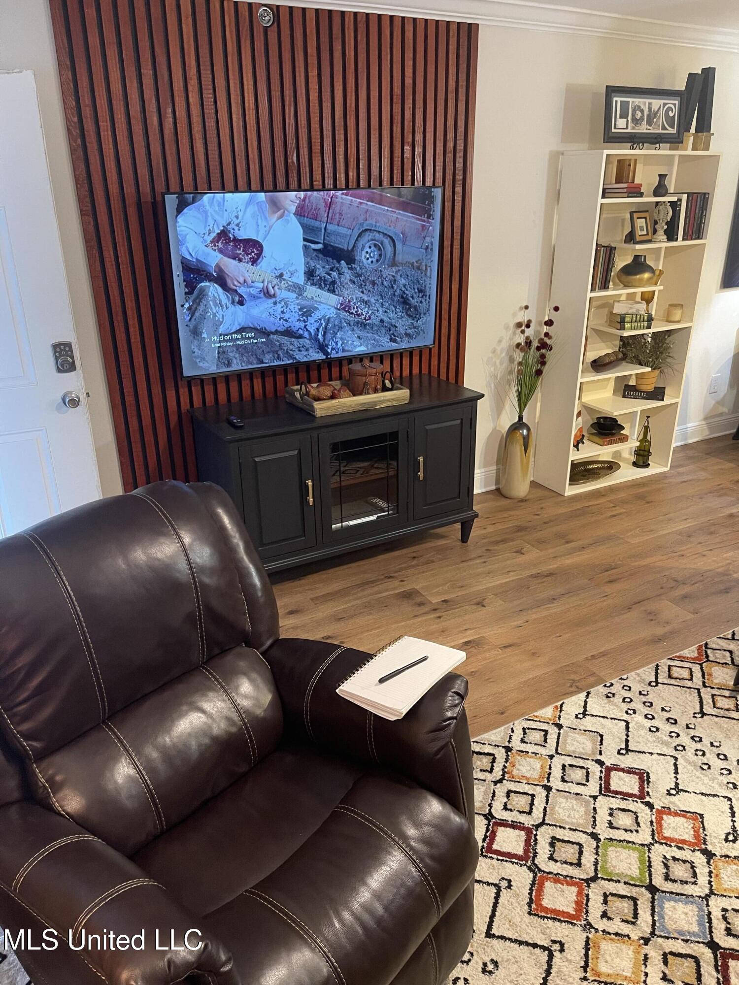 1282 Beach Boulevard, Unit 106 Biloxi, MS 39530 - Photo 8 of 28 IMG_6807