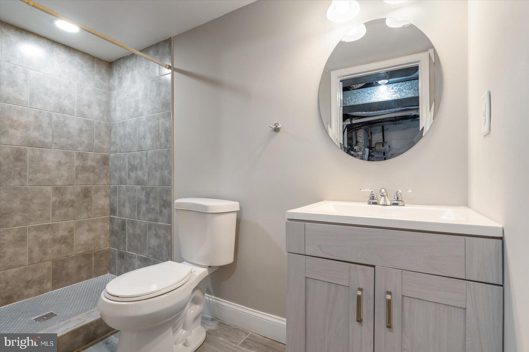 4107 Rokeby Road Baltimore, MD 21229 - Photo 20 of 35 Basement full bath!