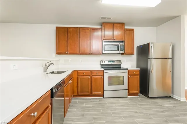 $2,465 | 5955 Odenton Lane, Pfafftown, NC 27040