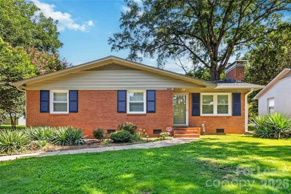$1,800 | 1634 Van Buren Avenue, Charlotte, NC 28216