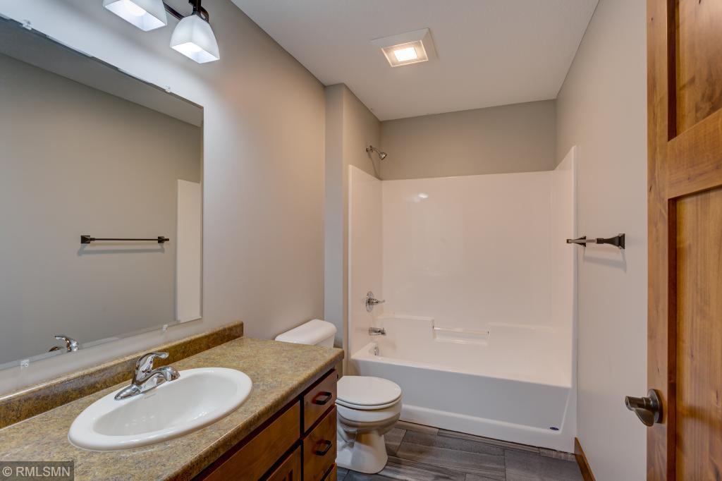 411 Prairie Road New Richmond, WI 54017 - Photo 11 of 42 Gallery Image 11
