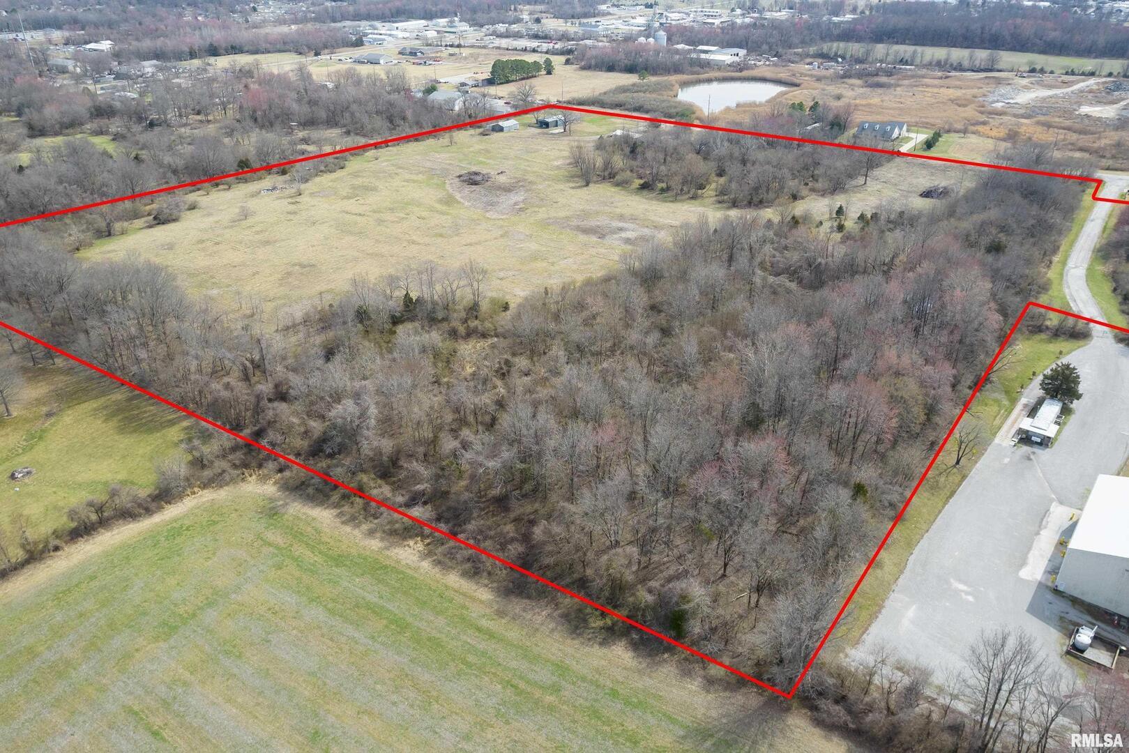 1408 Longstreet Road Marion, IL 62959 - Photo 3 of 7