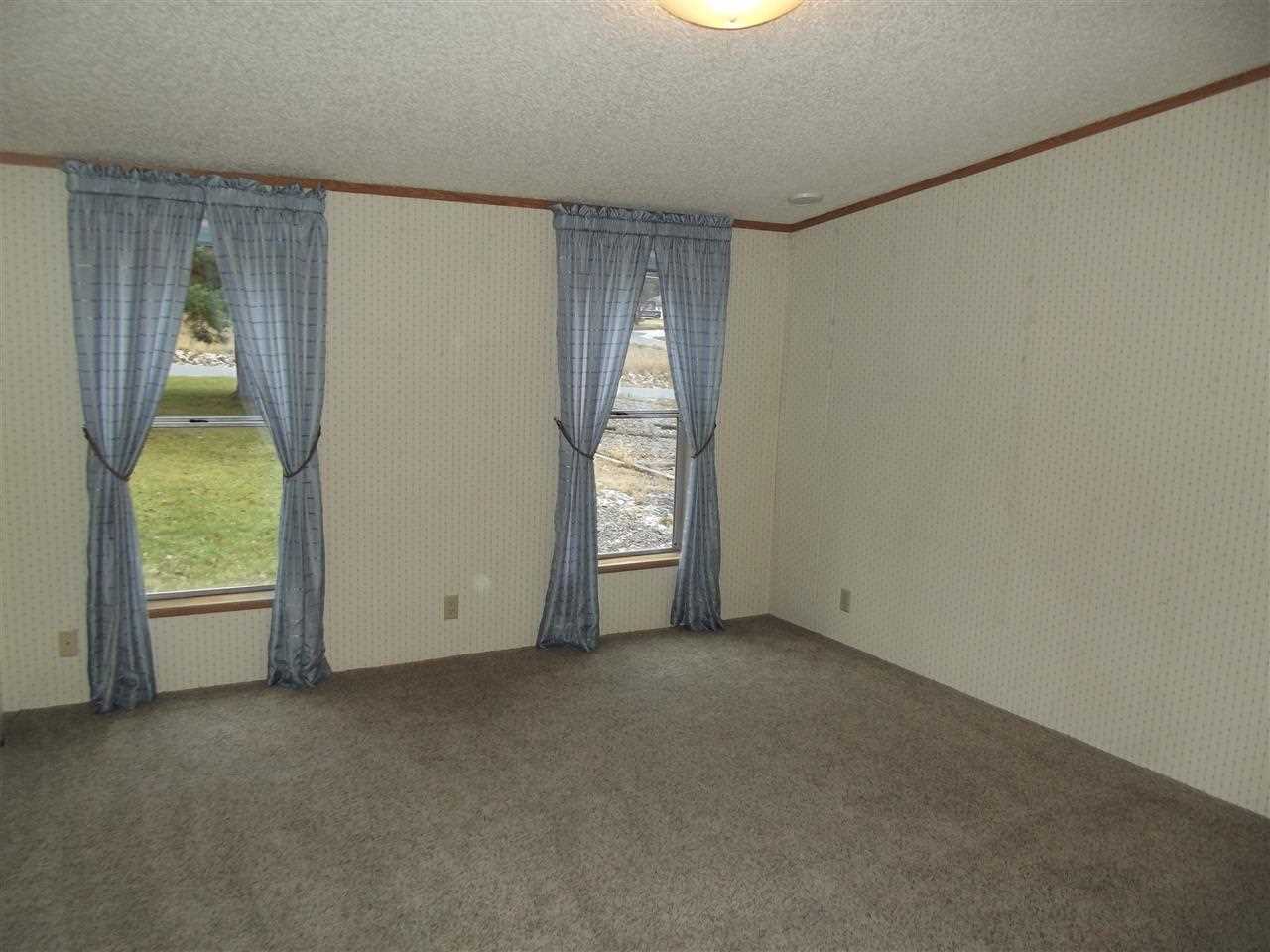 3705 East Center Road Mead, WA 99021 - Photo 11 of 17