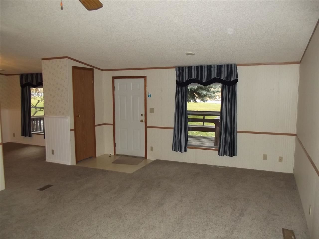 3705 East Center Road Mead, WA 99021 - Photo 3 of 17