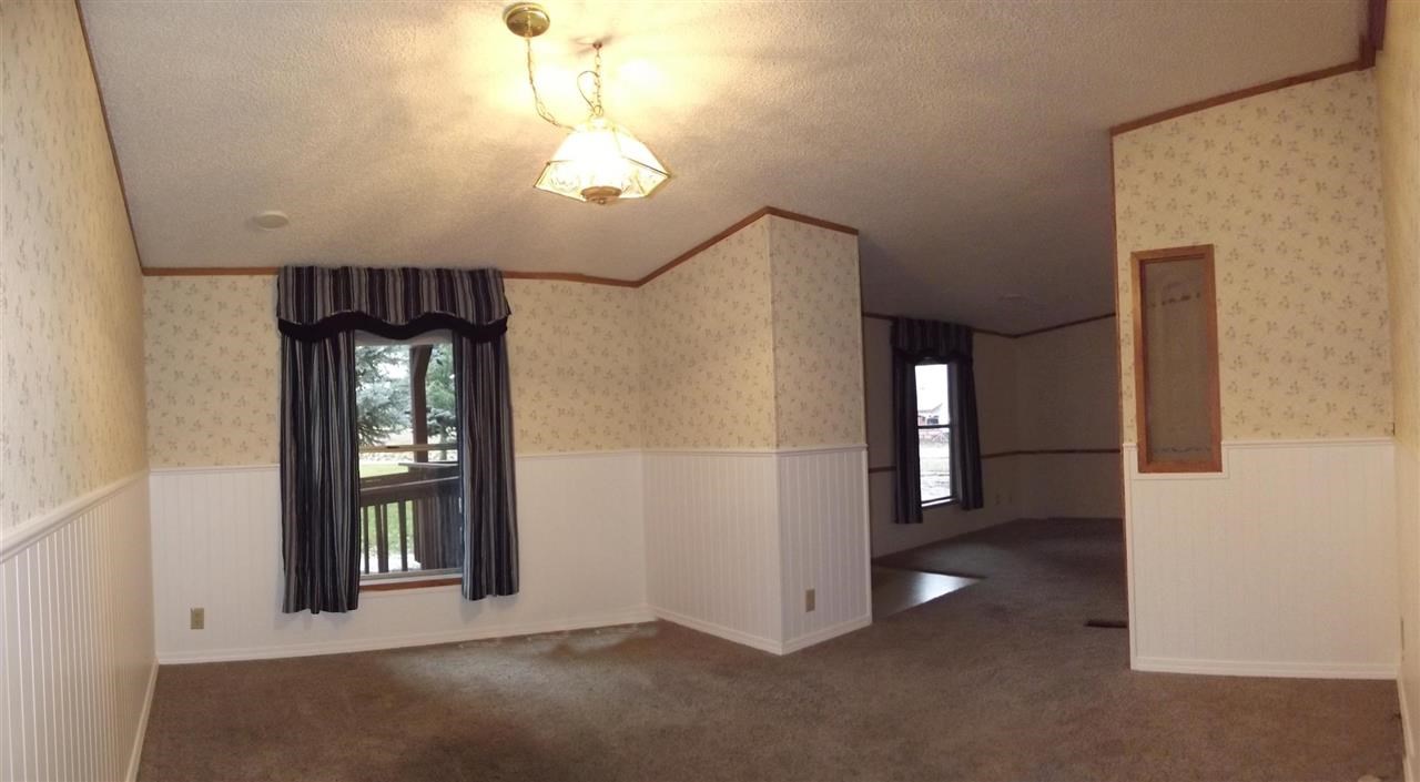 3705 East Center Road Mead, WA 99021 - Photo 4 of 17