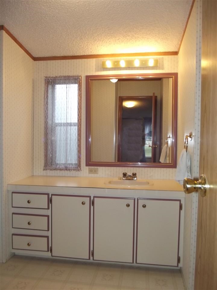 3705 East Center Road Mead, WA 99021 - Photo 9 of 17