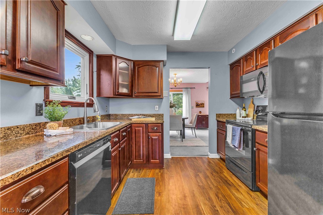 267 Jaycox Road Avon Lake, OH 44012 - Photo 6 of 39 Kitchen