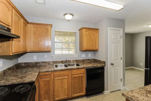 $1,750 | 9762 Misty Pine Drive, Memphis, TN 38002