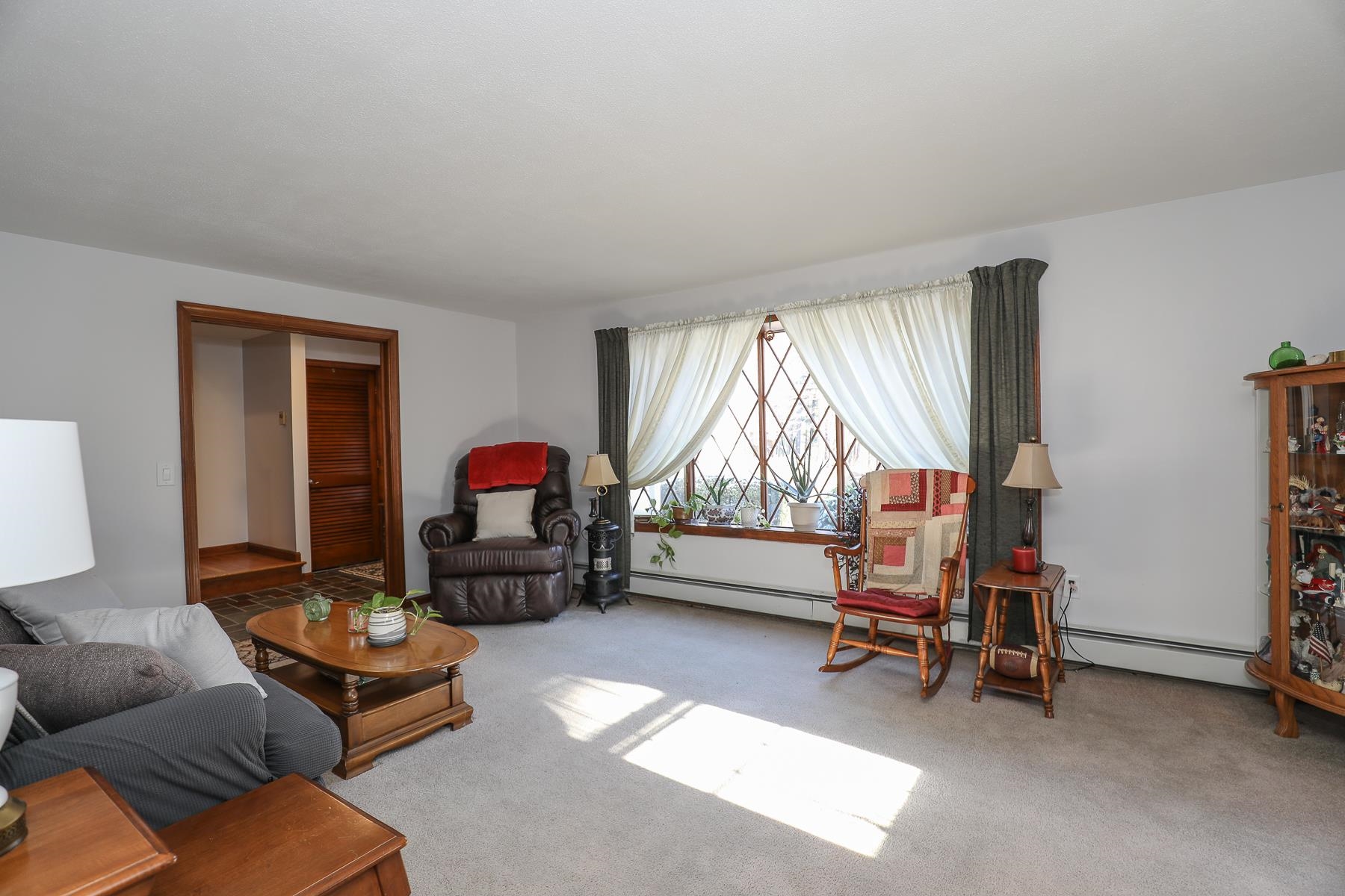 484 Woodlawn Ridge Road Pembroke, NH 03275 - Photo 8 of 34