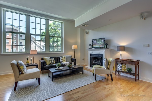 45 Rantoul Street, Unit 203 Beverly, MA 01915 - Photo 13 of 23 Gallery Image 13
