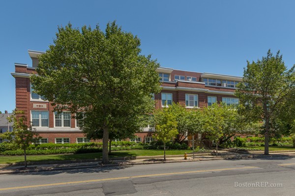 45 Rantoul Street, Unit 203 Beverly, MA 01915 - Photo 23 of 23 Gallery Image 23