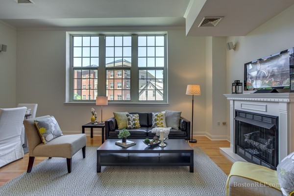 45 Rantoul Street, Unit 203 Beverly, MA 01915 - Photo 4 of 23 Gallery Image 4