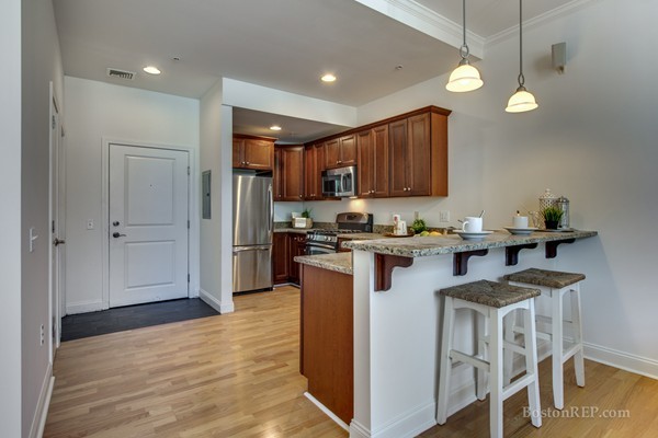 45 Rantoul Street, Unit 203 Beverly, MA 01915 - Photo 10 of 23 Gallery Image 10