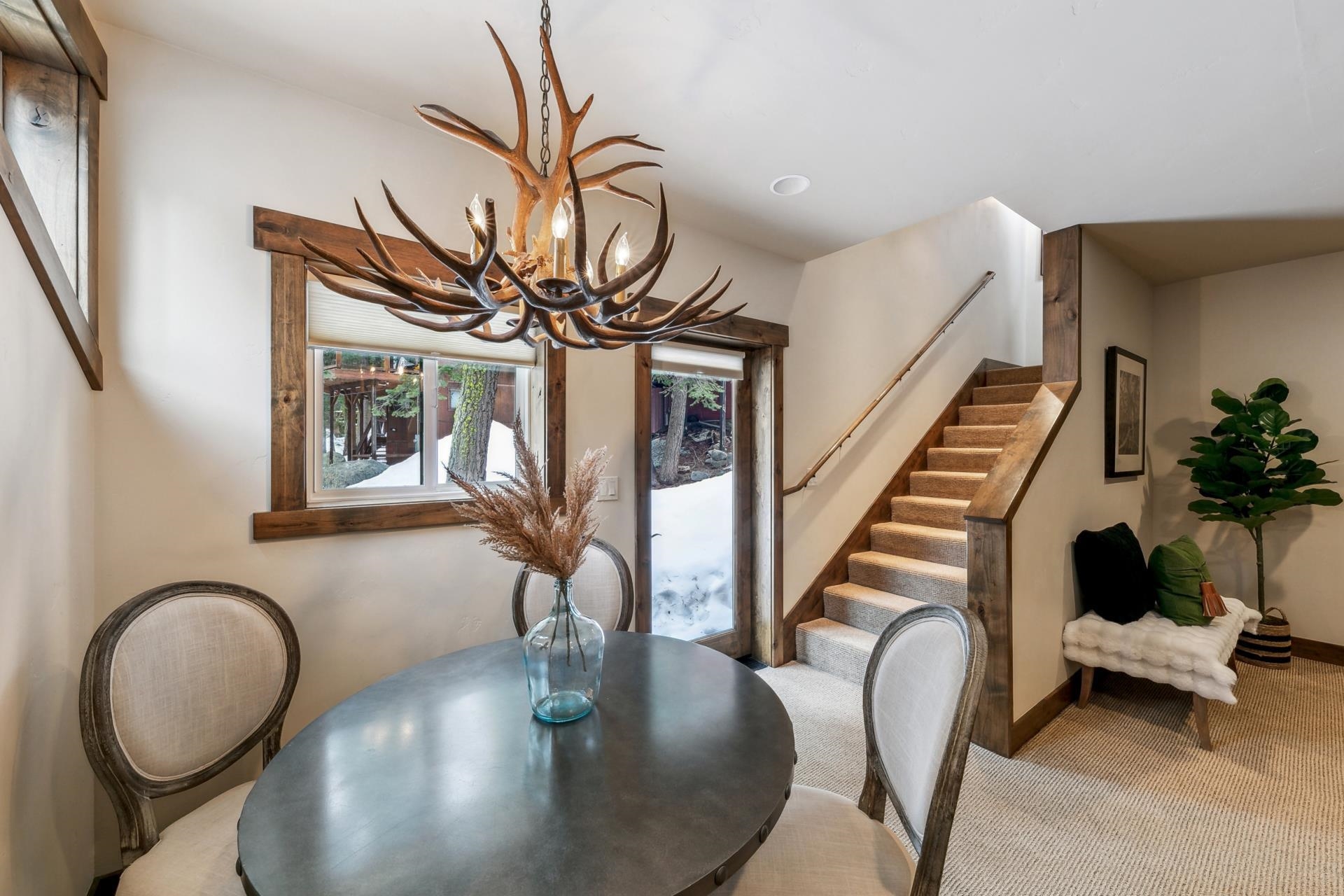 15501 Conifer Drive Truckee, CA 96161 - Photo 18 of 28 a view of a livingroom with furniture and entryway