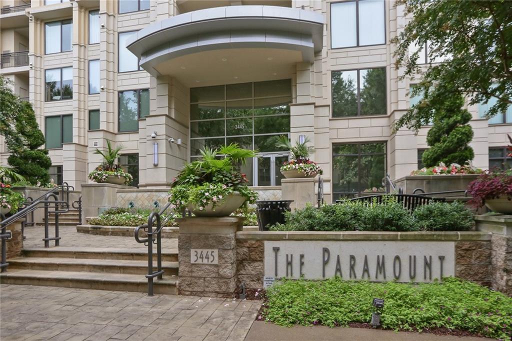 Entrance to the Five Star Paramount at Buckhead