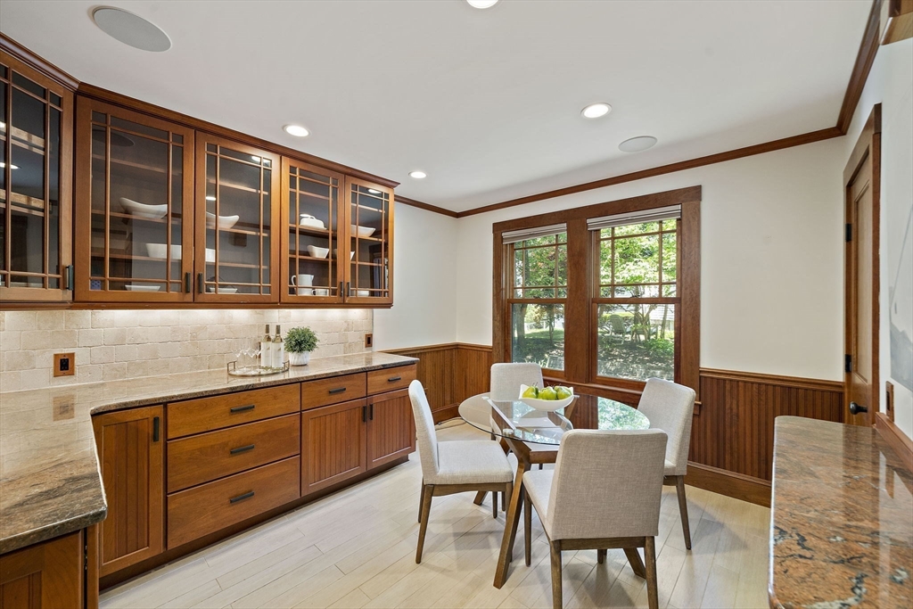 26 Hillside Road Newton, MA 02461 - Photo 8 of 36