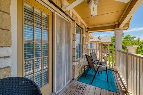 $265,000 | 16100 South Great Oaks Drive, Unit 901, Round Rock, TX 78681